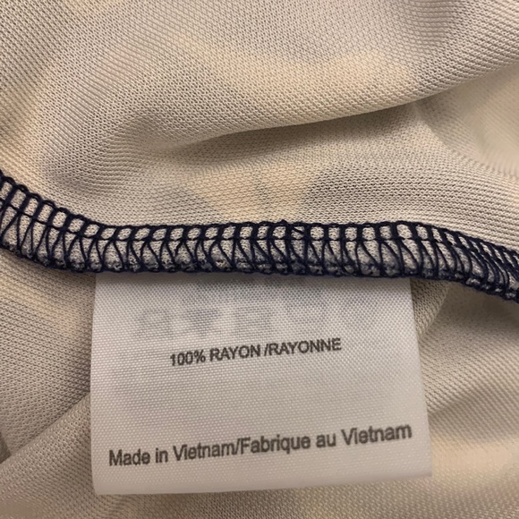 Tory Burch Kimber blouse XS navy and off white print. 2 pocket chest. NWTS - Picture 7 of 9